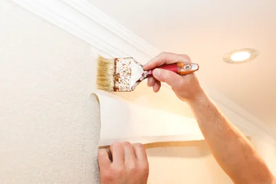 Pose de papier peint à Loucrup — revêtements muraux et toiles de verre